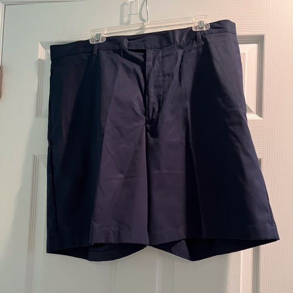 Greg Norman Navy Golf Shorts - Picture 5 of 14